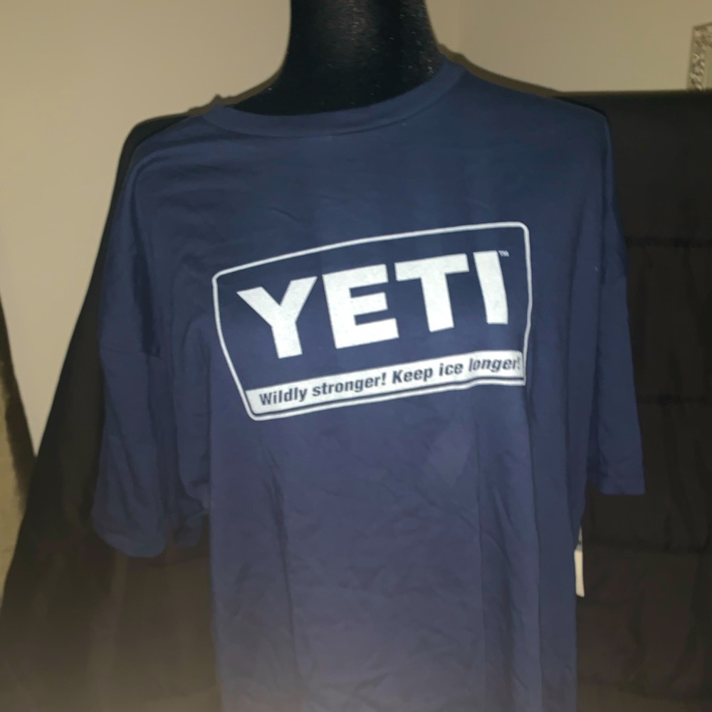 Men’s Navy Blue Yeti Short Sleeve T-shirt XL NWT